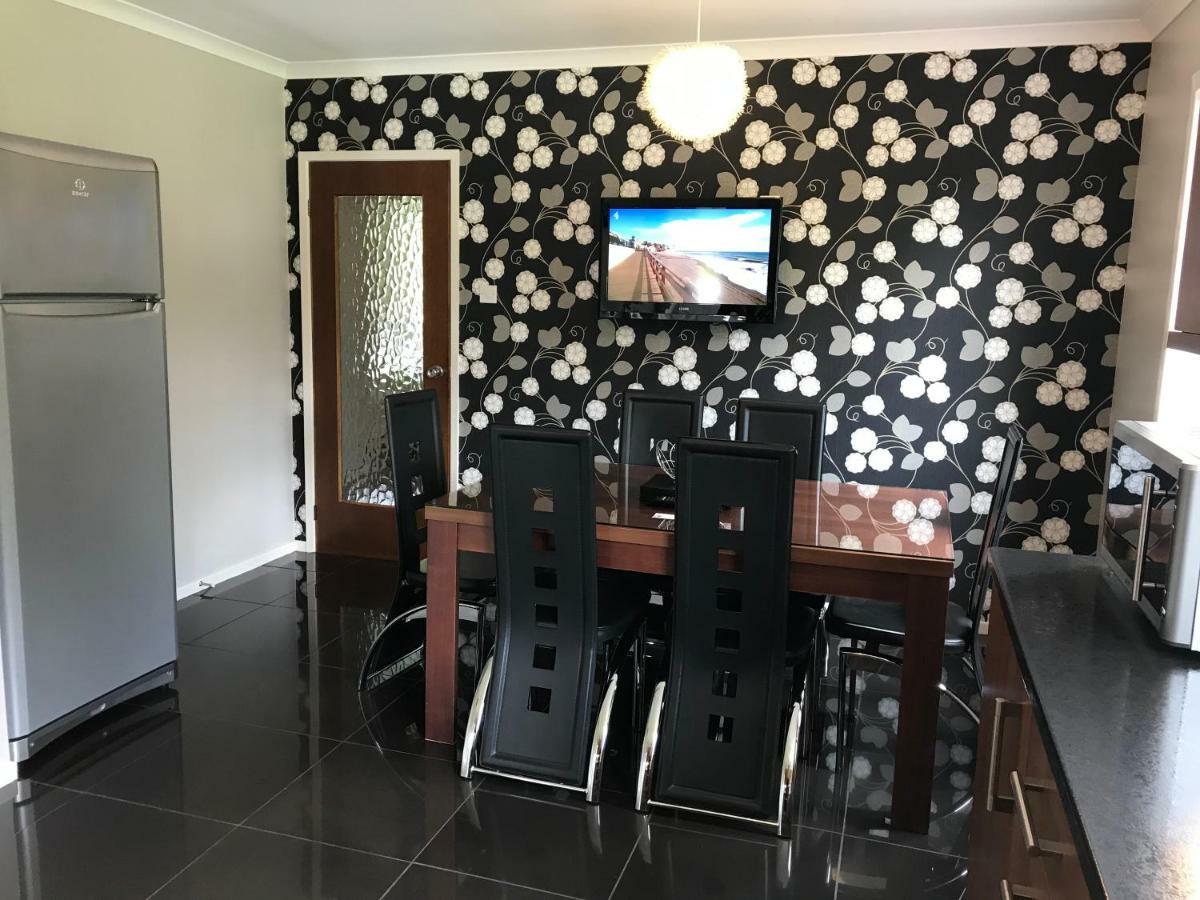 Clover Holidays - Cliff View Perth Exterior foto